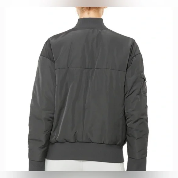 ALO Yoga Squad Jacket (Grey)
Bomber jacket
Fits like a medium - Picture 2 of 9